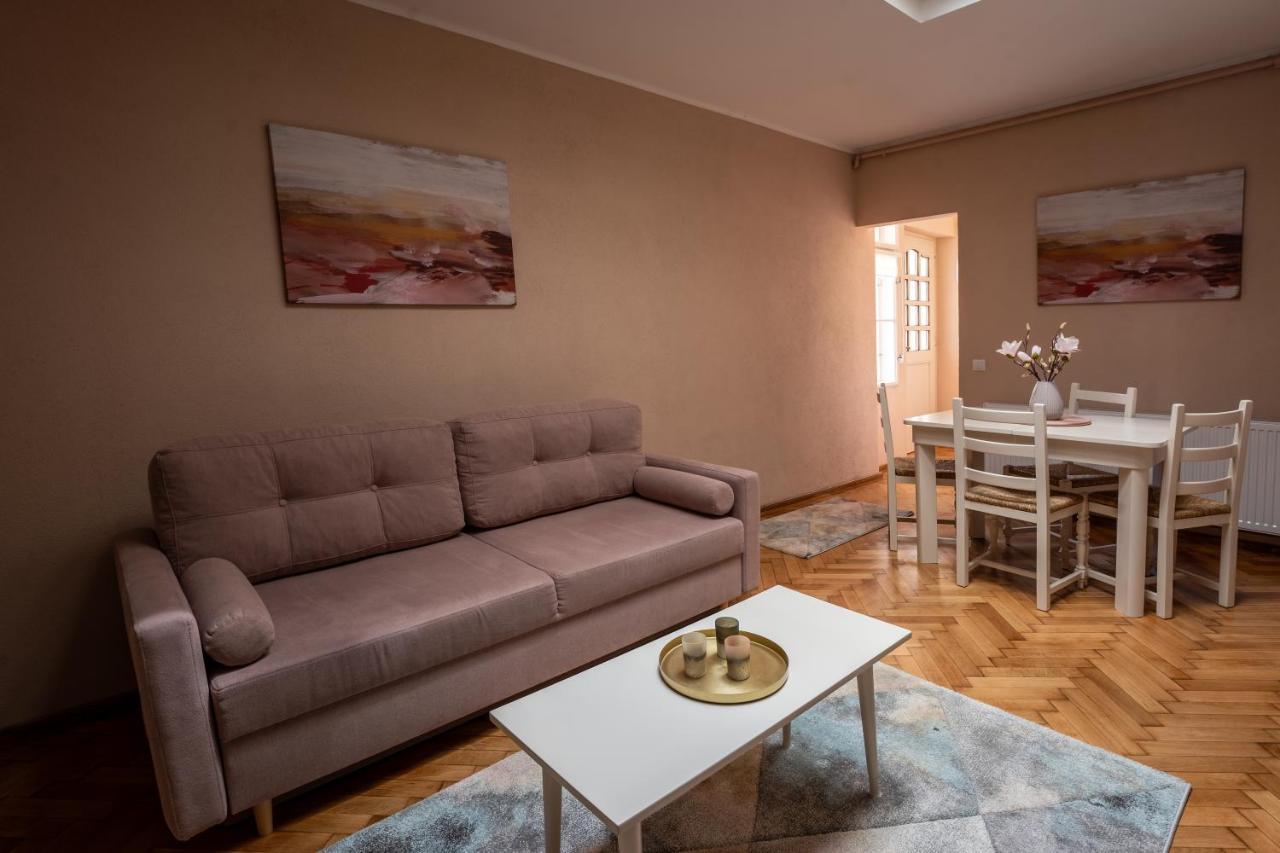 Rendez-Vous Apartment ซิวิโชอารา ภายนอก รูปภาพ