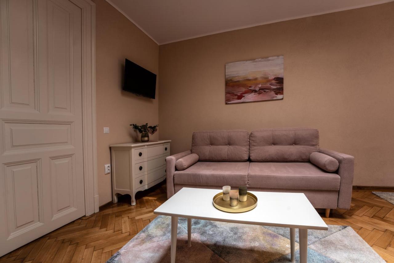 Rendez-Vous Apartment ซิวิโชอารา ภายนอก รูปภาพ
